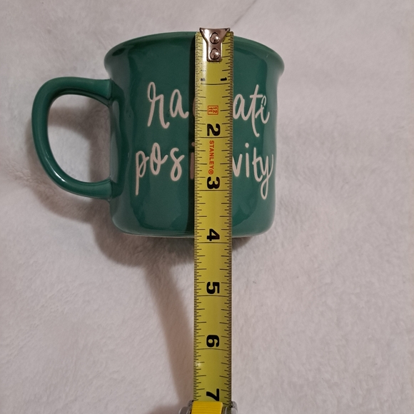 Giant Ceramic Mug lettered with "Radiate Positivity" mantra - Picture 4 of 6